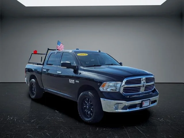 2017 RAM 1500 Big Horn 4x4 Crew Cab 5'7's photo