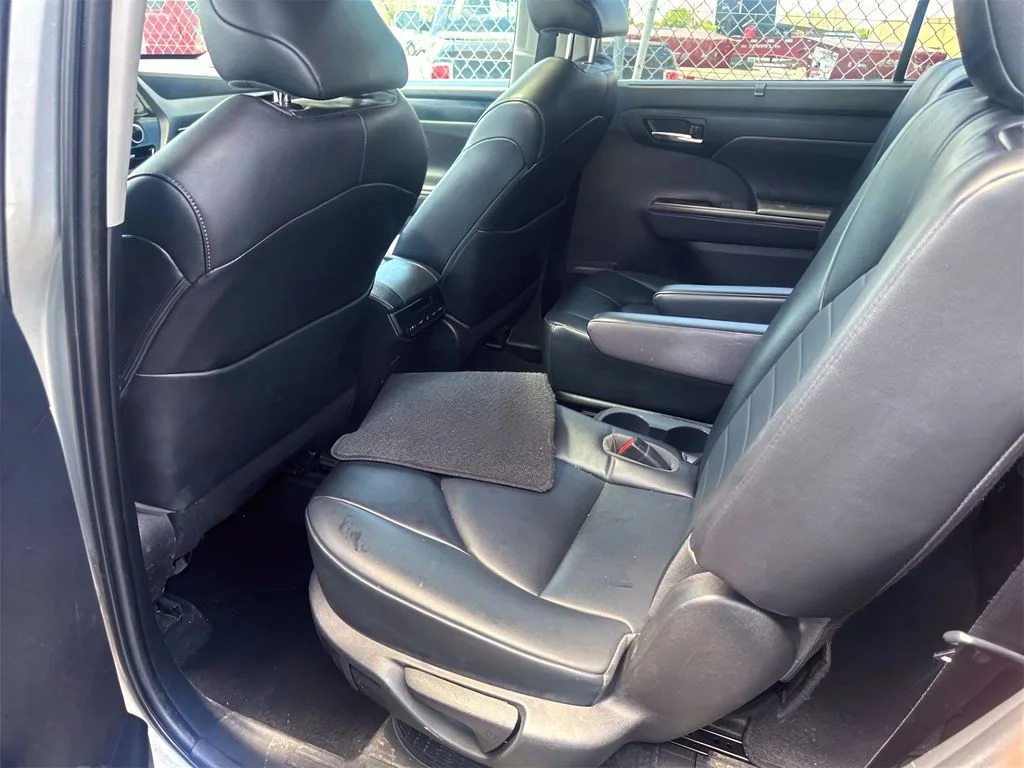Used 2022 Celestial Silver Metallic Toyota Hybrid XLE image 10