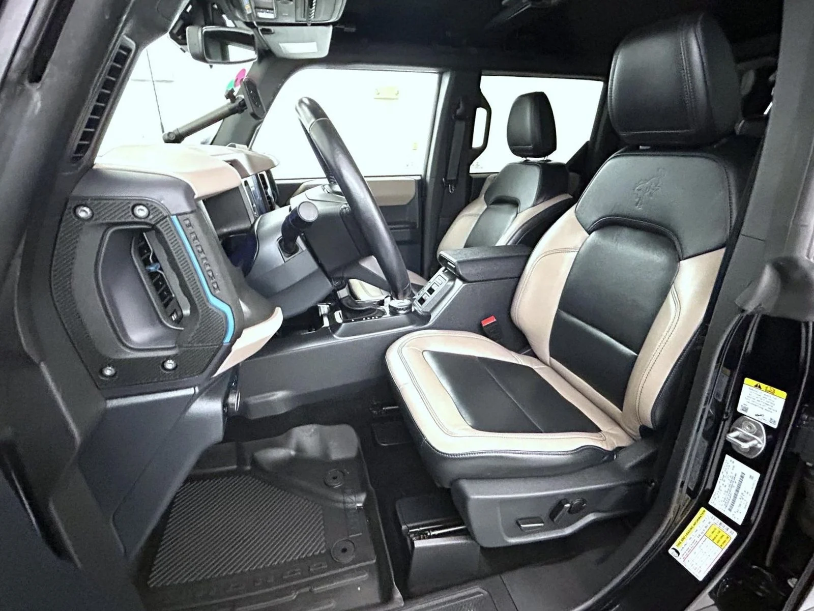 Used 2024 Black Ford Wildtrak image 10