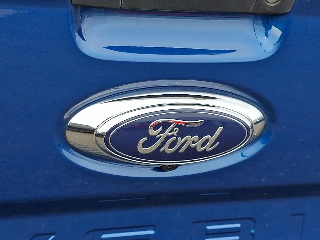 Used 2023 Atlas Blue Metallic Ford XLT image 32