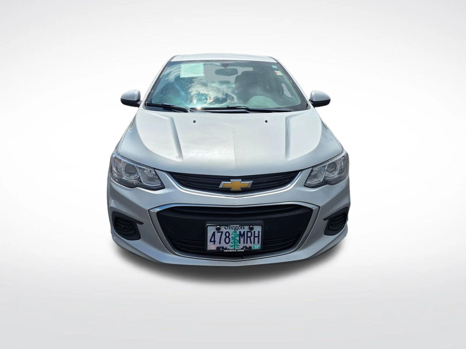 Used 2017 Silver Ice Metallic Chevrolet LT image 3