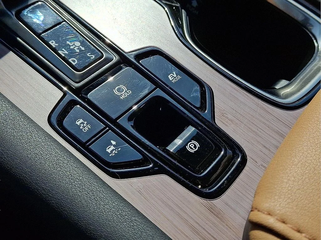 Certified Used 2024 EMINENT WHITE PEARL Lexus 350h Premium image 22