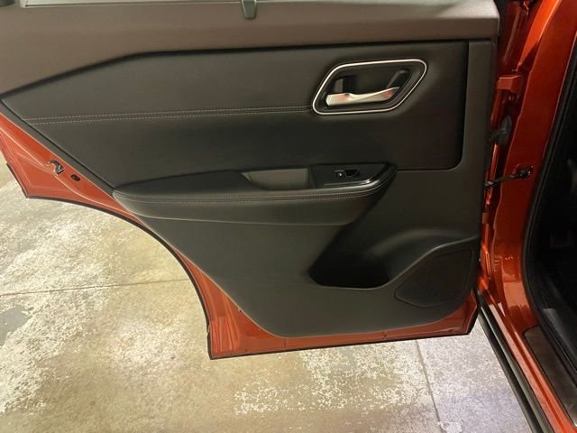 Used 2021 Orange Nissan Platinum image 25