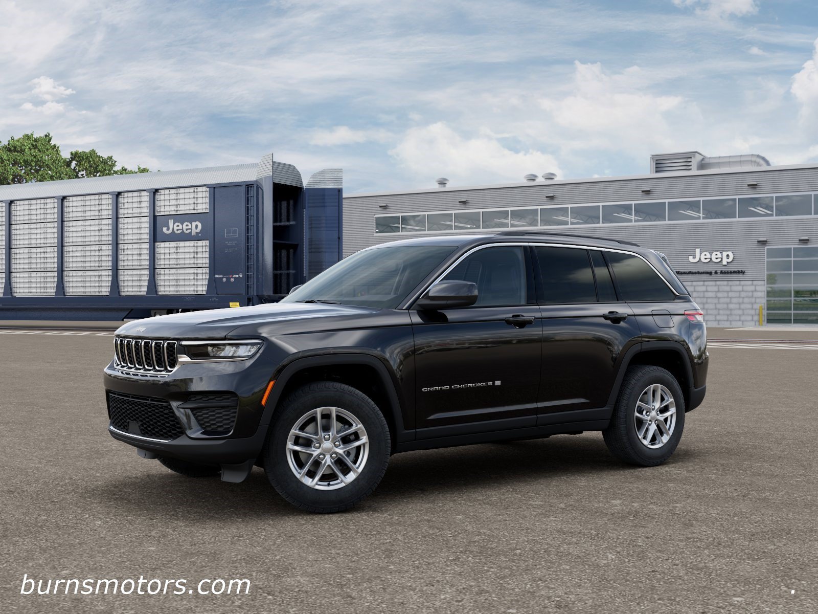 New 2026 Diamond Black Crystal Pearl-Coat Exterior Paint Jeep Laredo image 2