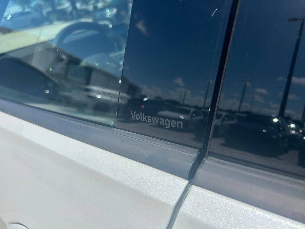 New 2026 White/off-white Volkswagen 2.0T SE R-Line Black image 28