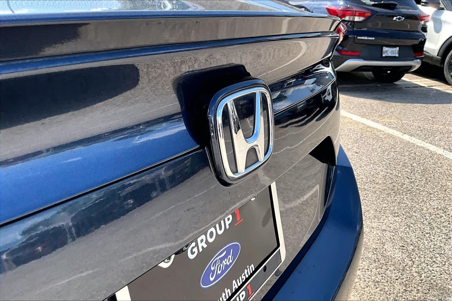 Used 2019 Cosmic Blue Metallic Honda EX image 31