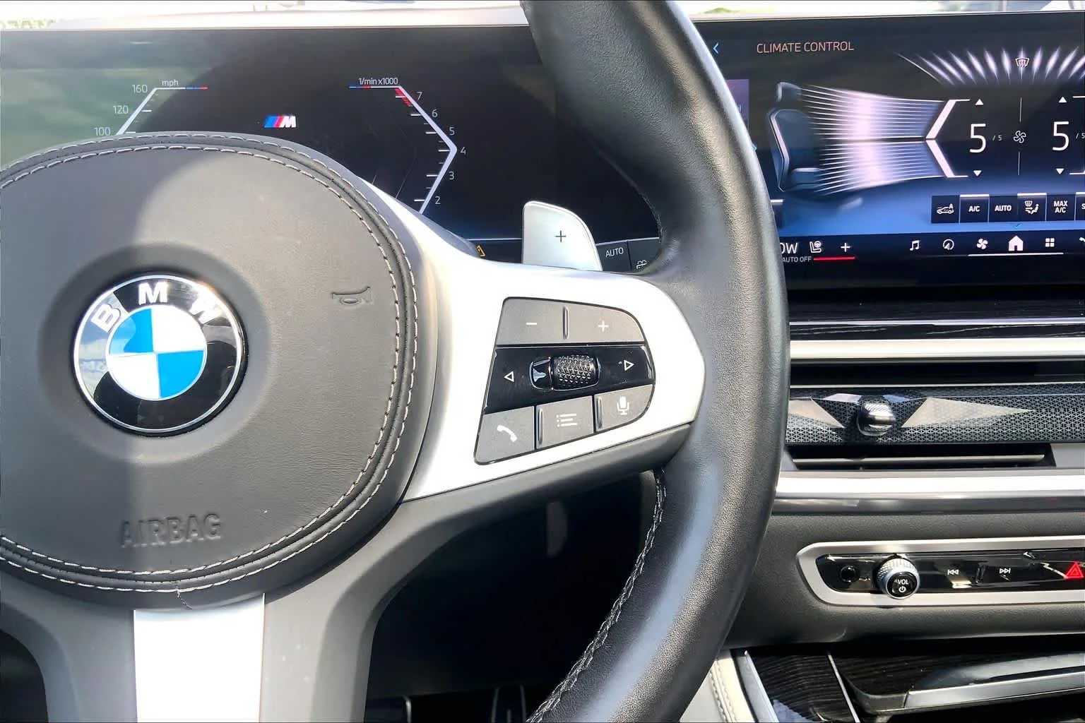 Used 2024 Gray Metallic BMW xDrive40i image 25