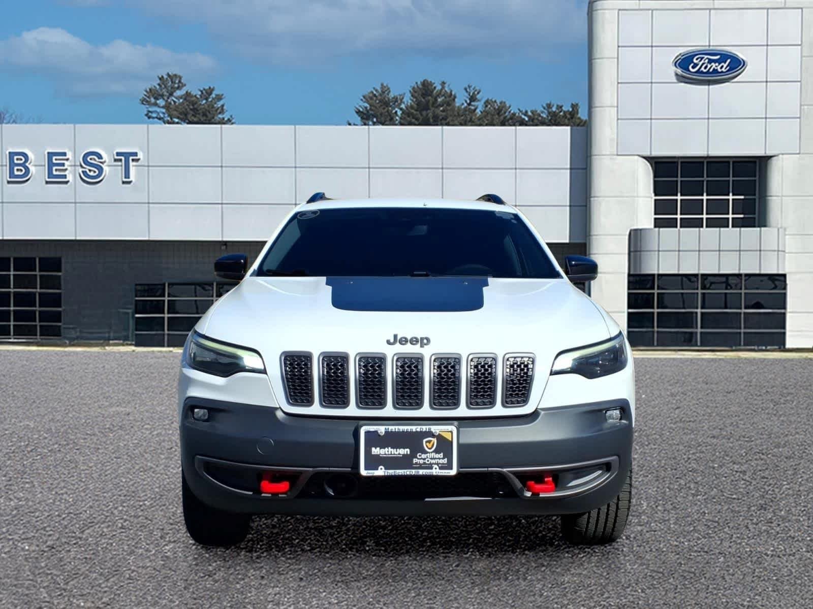 Used 2022 Bright White Clearcoat Jeep Trailhawk image 11