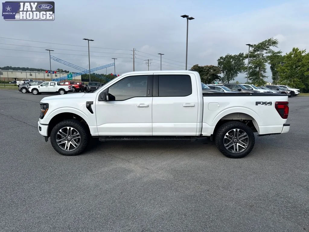 Used 2024 Oxford White Ford XLT image 3