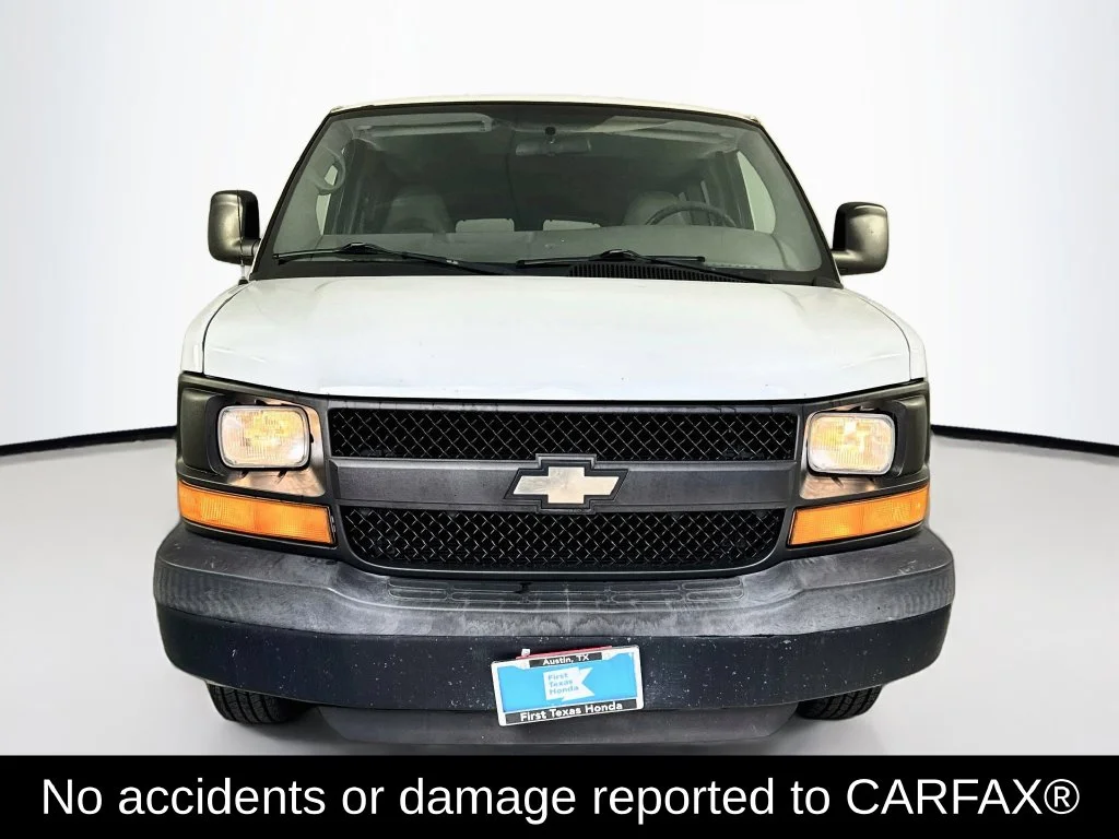 Used 2008 Summit White Chevrolet LS image 2