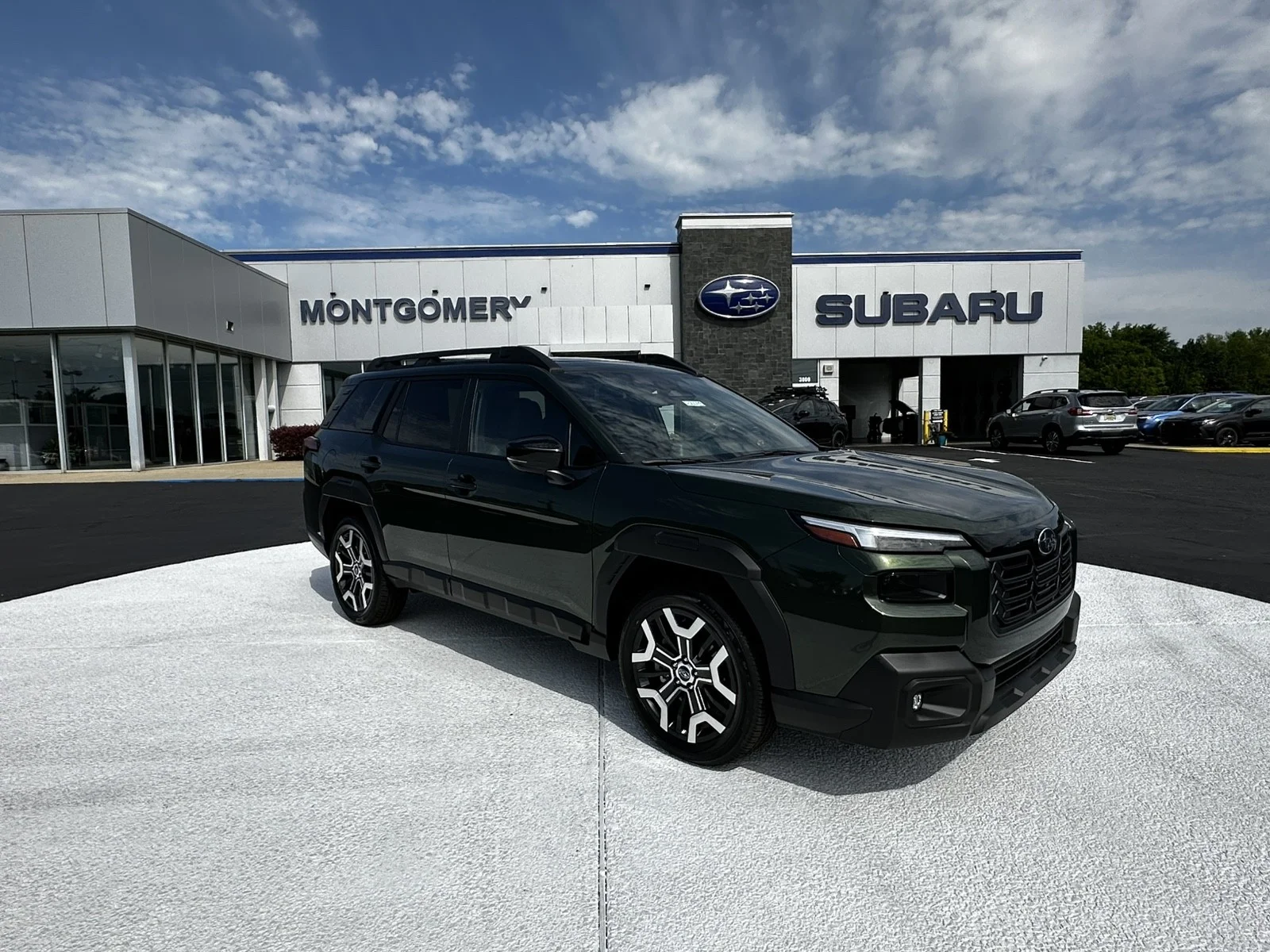 2026 Subaru Outback Touring XT's photo