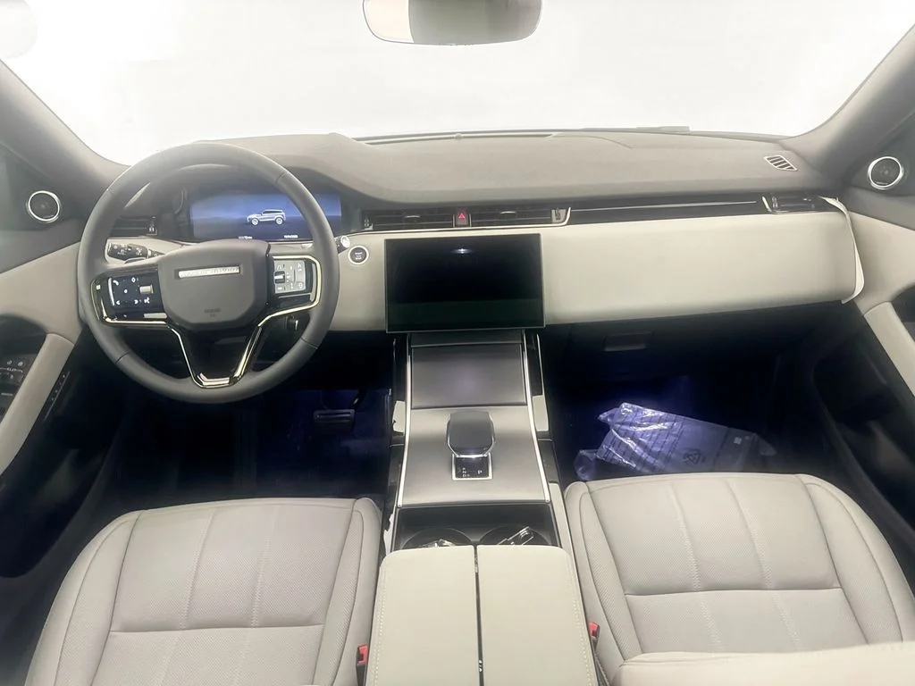 New 2026 Eiger Grey Land Rover Core S image 18