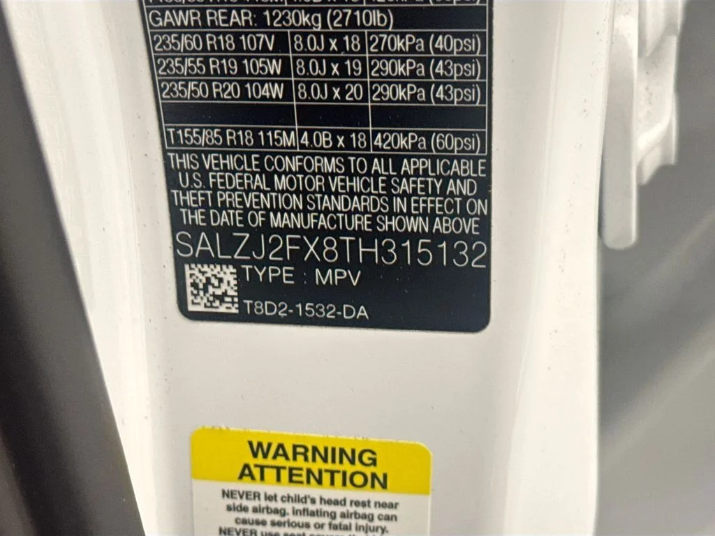 New 2026 Fuji White Land Rover Core S image 32