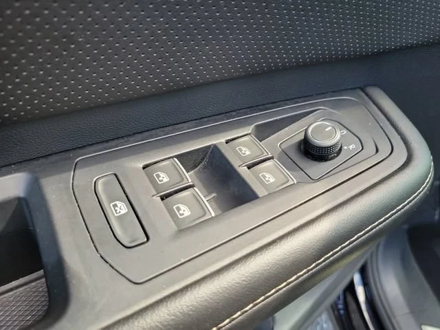 2024 Volkswagen Atlas SE w/Tech - Photo 25