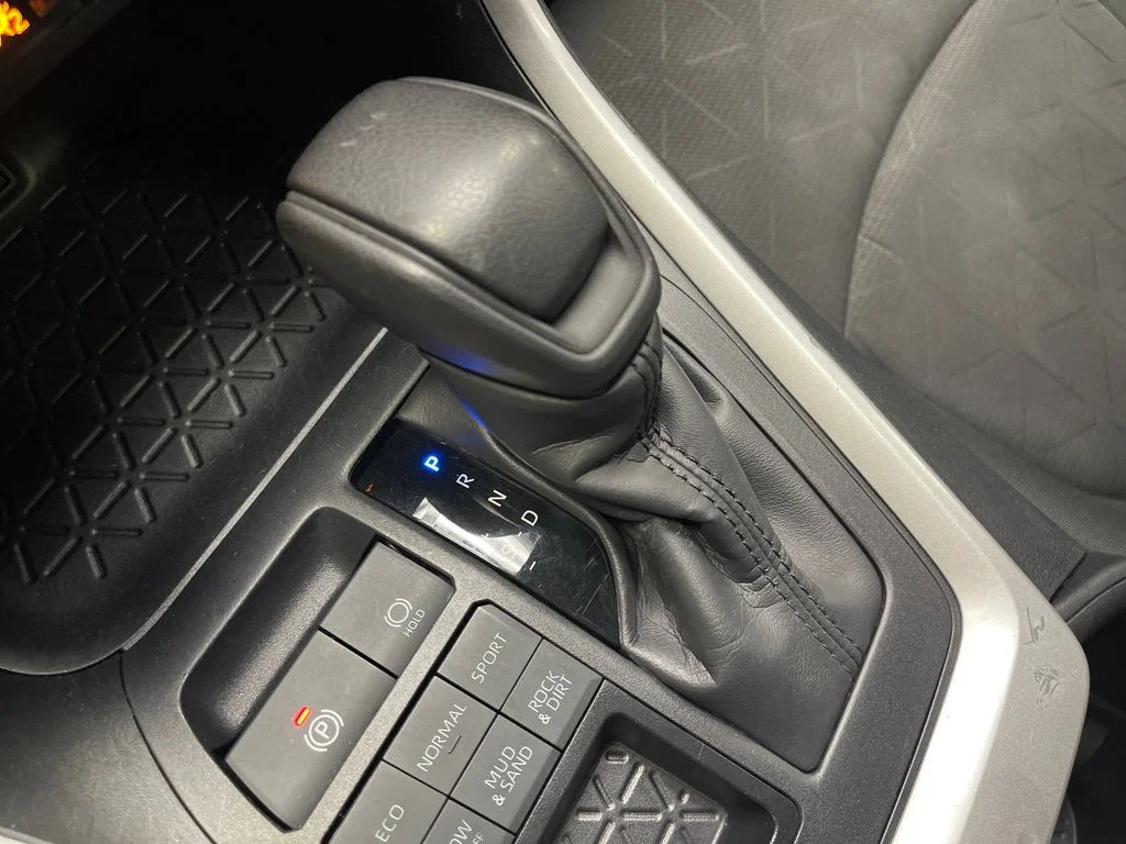 Used 2025 Silver Toyota XLE image 23