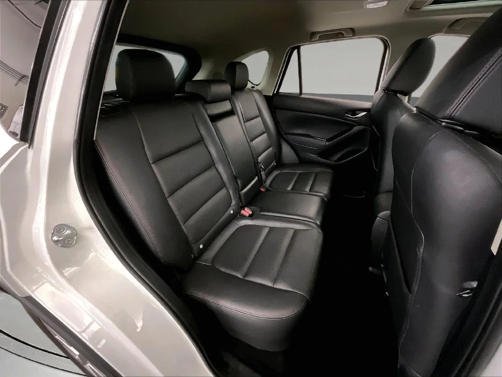 Used 2014 White Mazda Grand Touring image 32