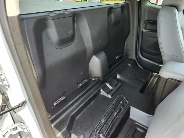 Used 2022 Summit White Chevrolet WT image 21