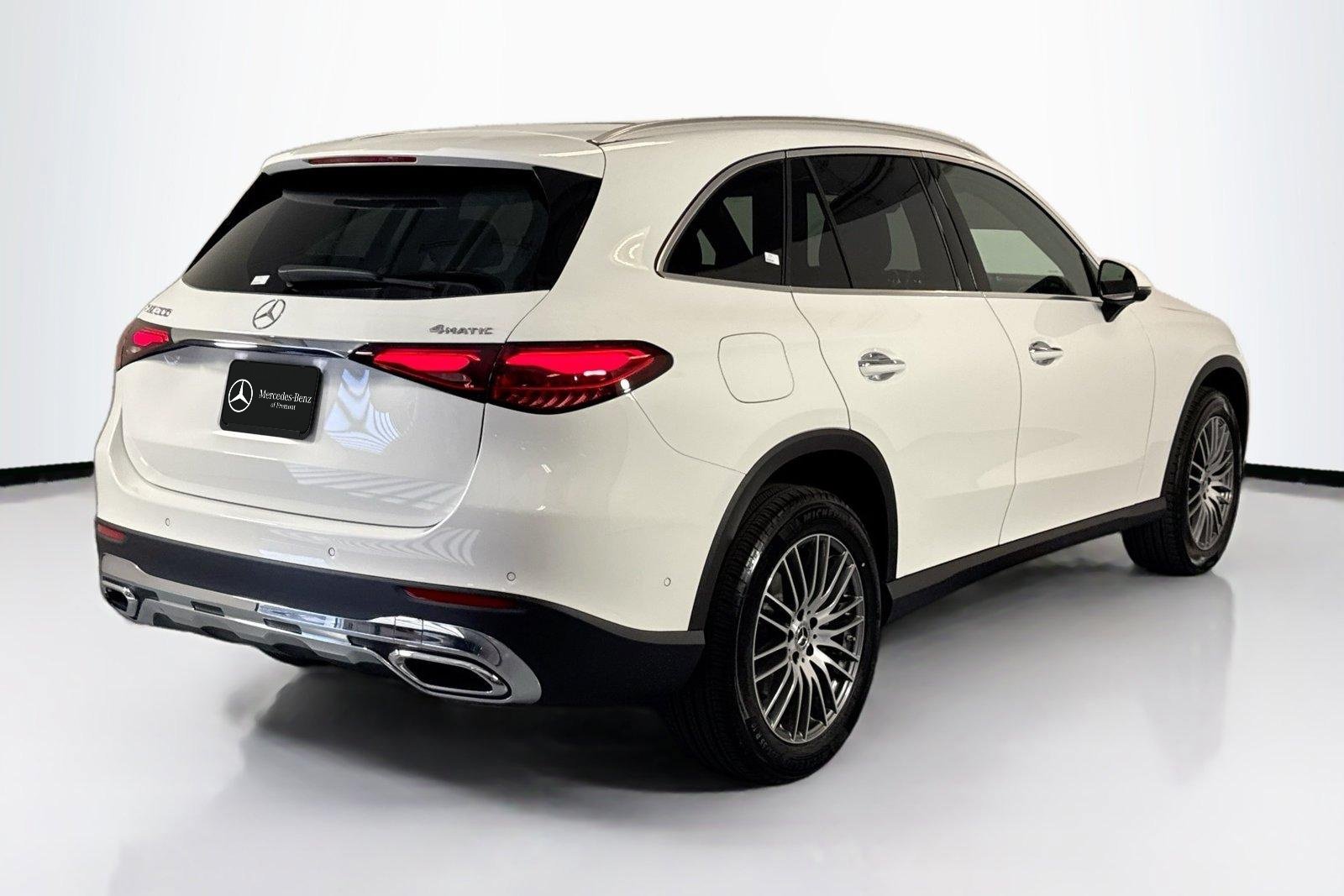New 2026 Polar White Mercedes-Benz GLC 300 image 5