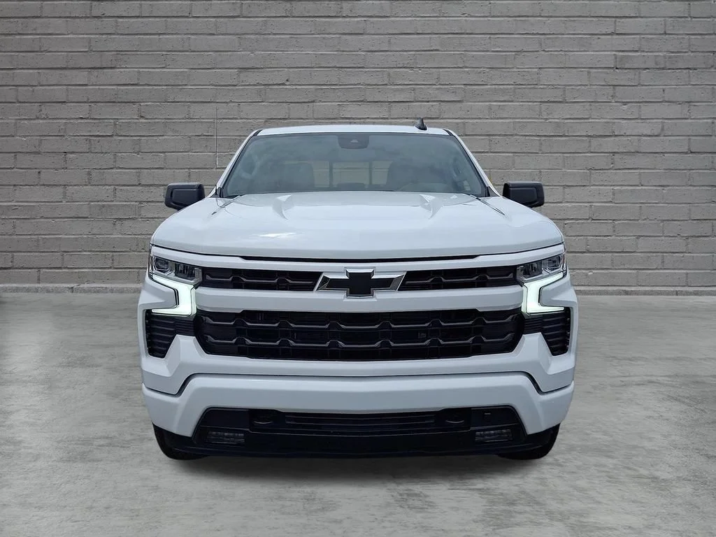 New 2026 Summit White Chevrolet RST image 2