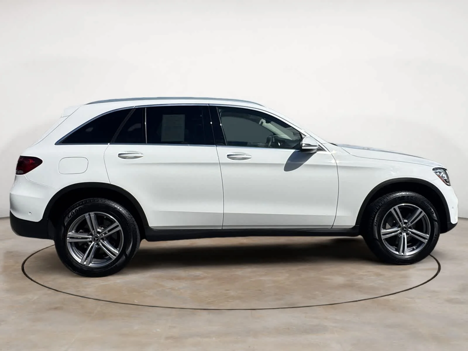2022 Mercedes-Benz GLC GLC300 - Photo 6