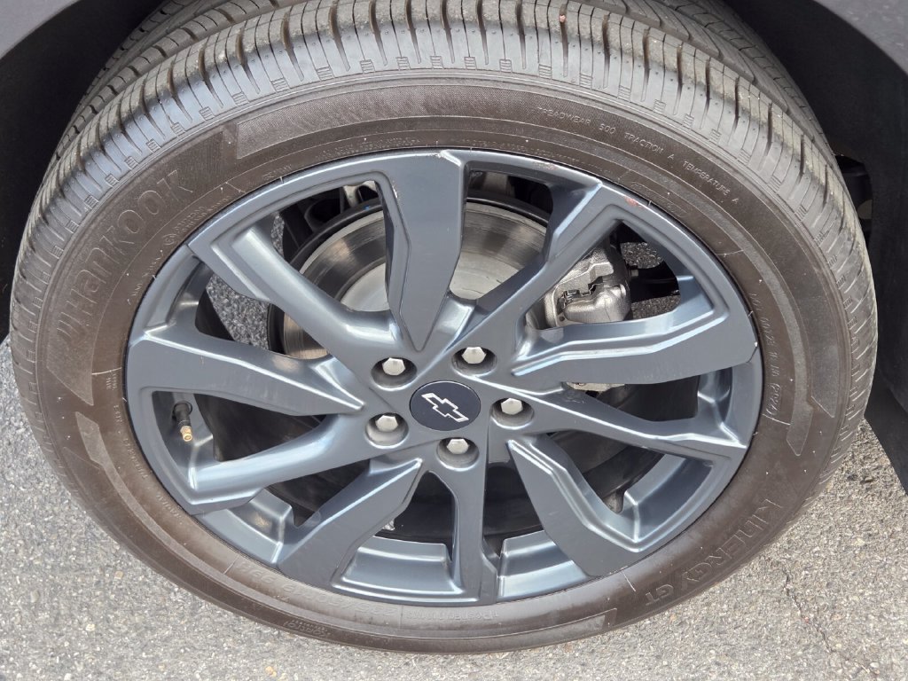 Used 2022 Gray Chevrolet RS image 10