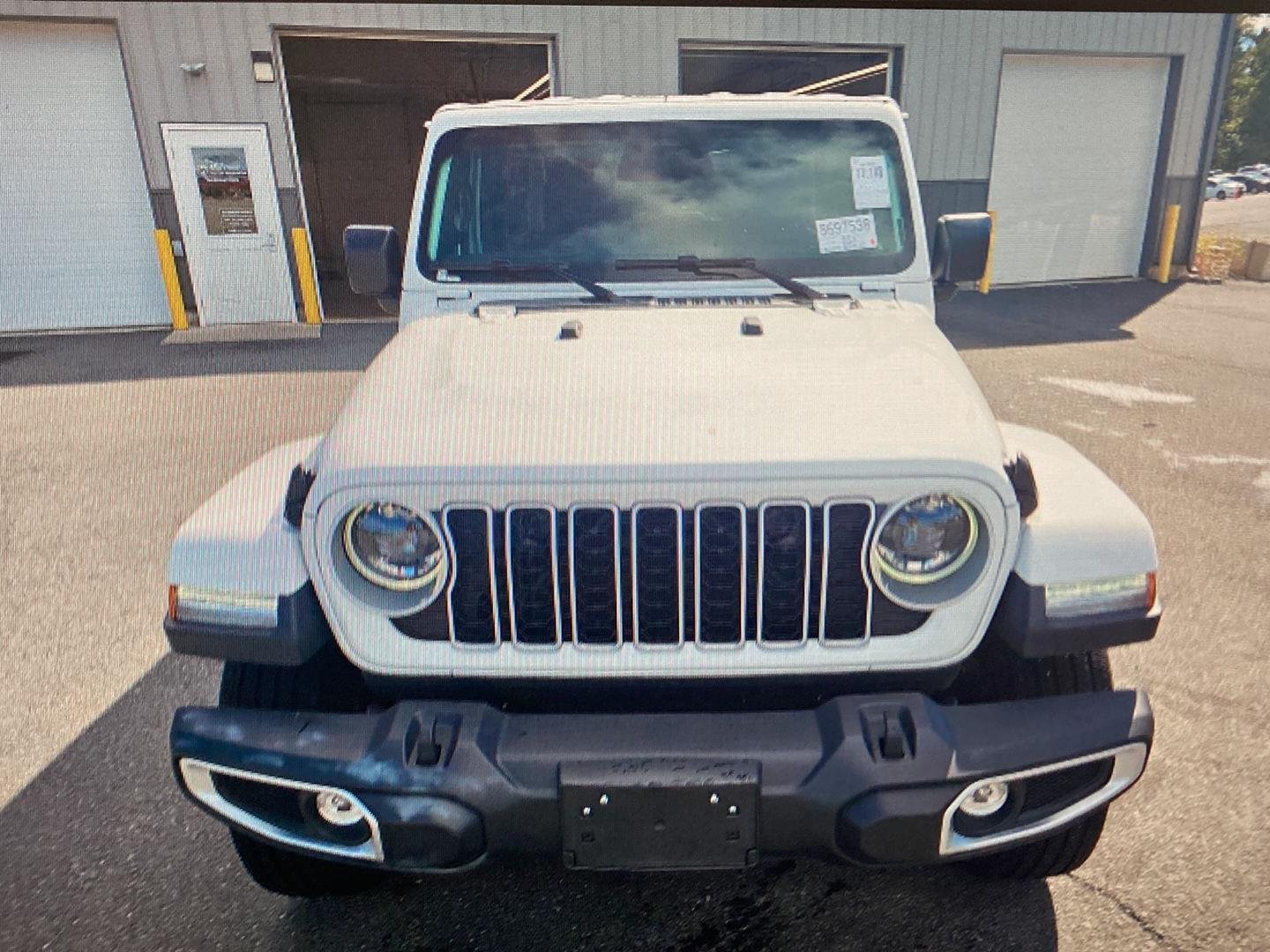 Used 2026 Bright White Clearcoat Jeep Sahara image 3