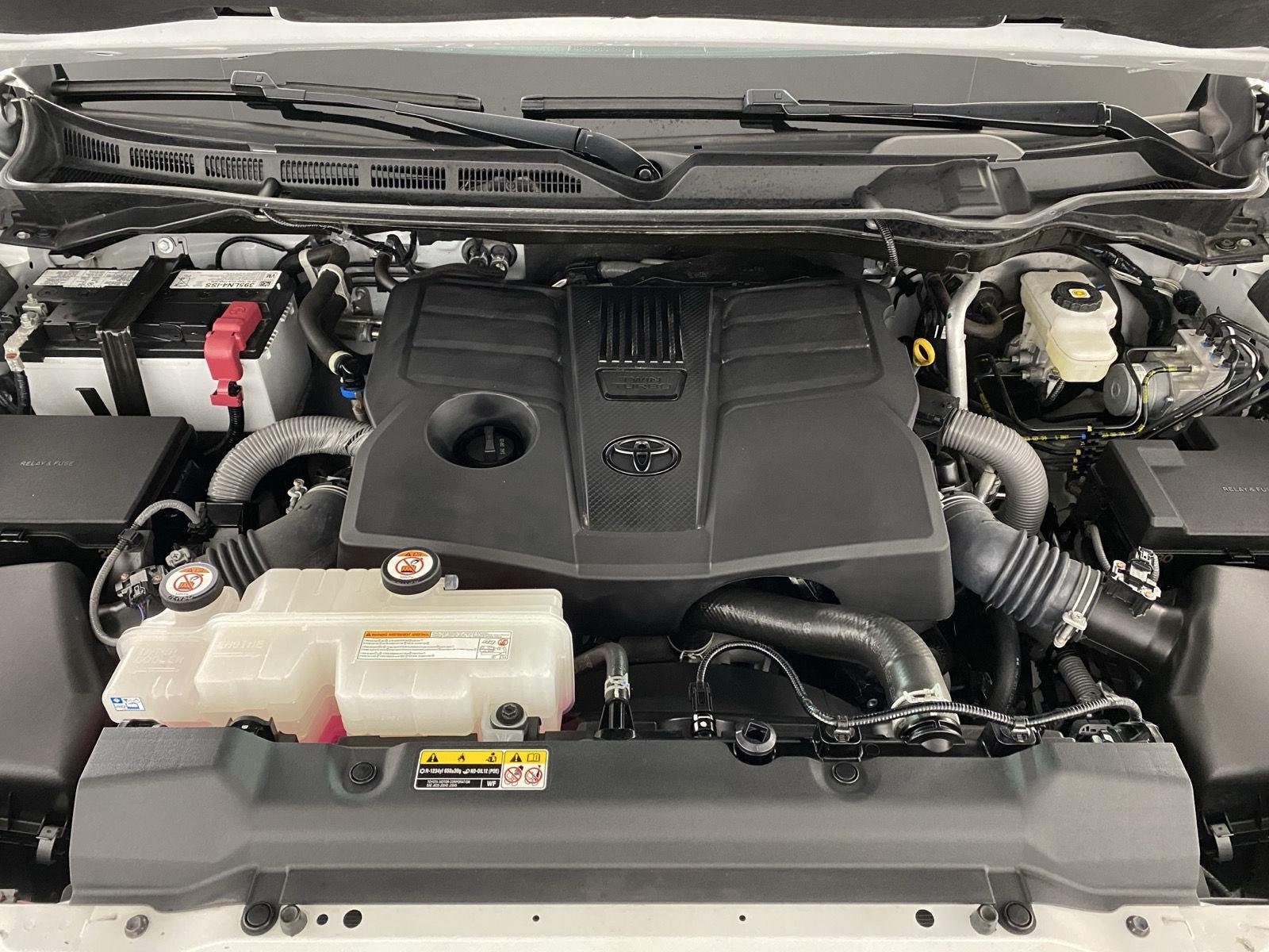 Used 2024 Ice Cap Toyota SR5 image 25