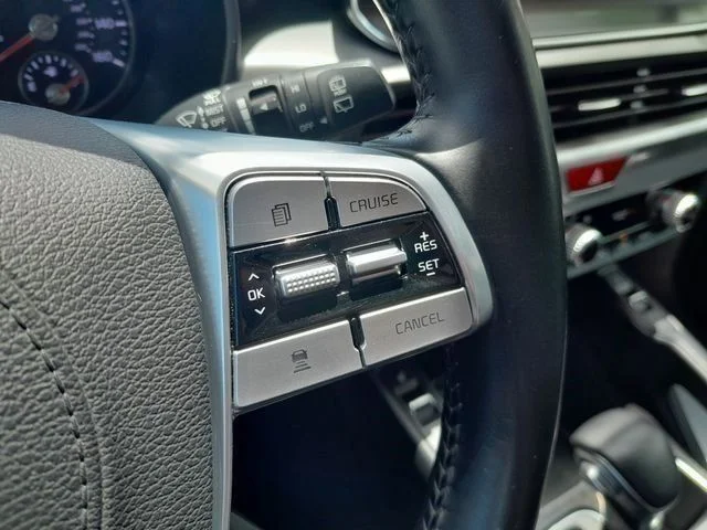 Used 2021 Black Kia S image 15