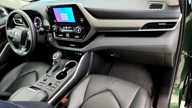 Certified Used 2024 CYPRESS Toyota  image 40