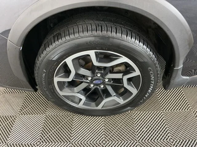 Used 2016 Gray Subaru 2.0i Limited image 29