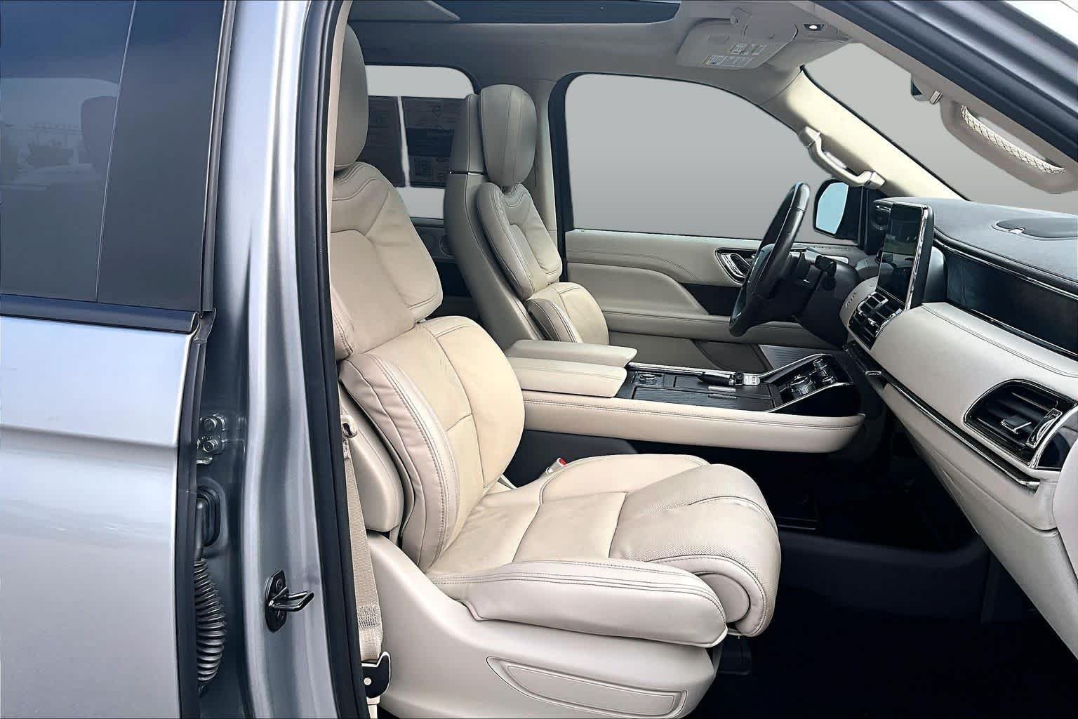 Pre-Owned 2021 Lincoln Navigator L Reserve