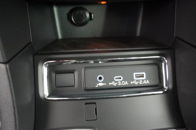 2026 Subaru Ascent Premium - Photo 18