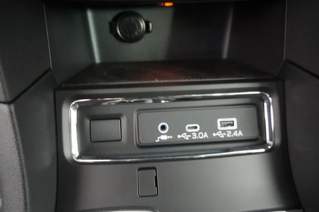 2026 Subaru Ascent Premium - Photo 18