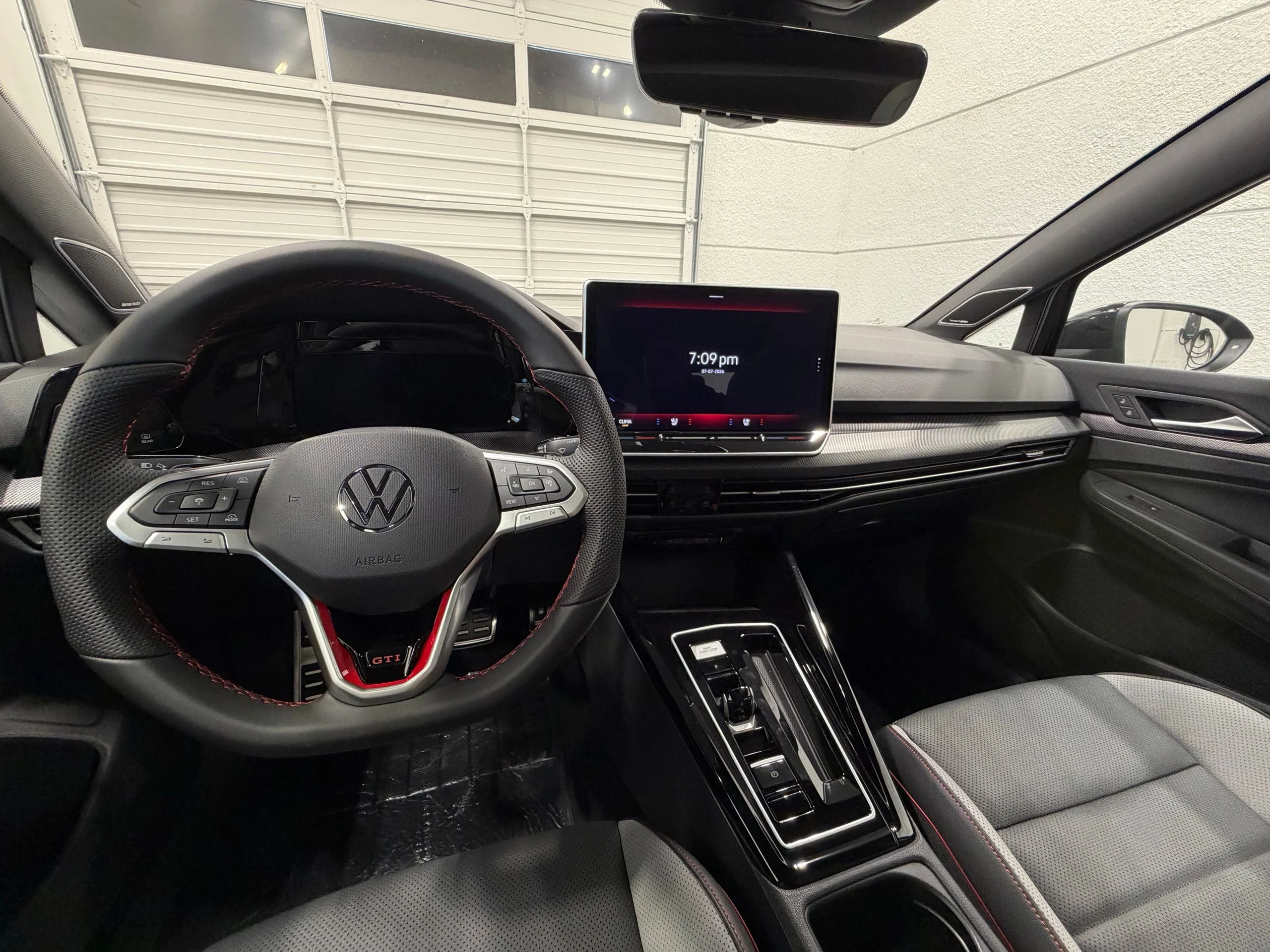 New 2026 Black Volkswagen 2.0T SE image 37