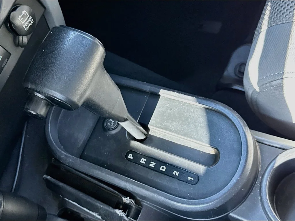 Used 2007 Silver Jeep X image 18