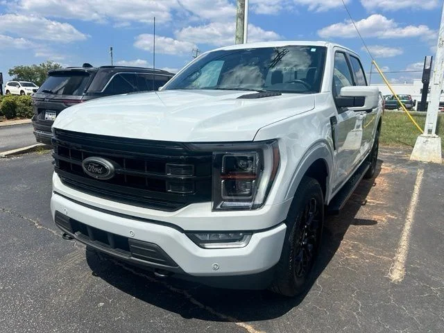 Used 2023 White Ford Lariat image 4