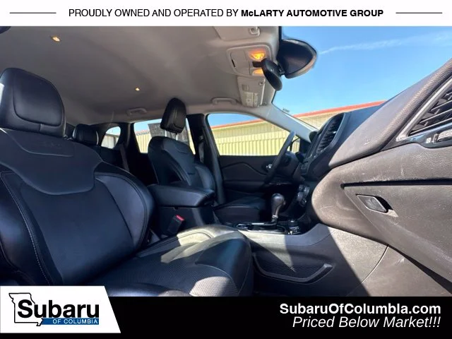 Used 2023 Gray Jeep Altitude image 18