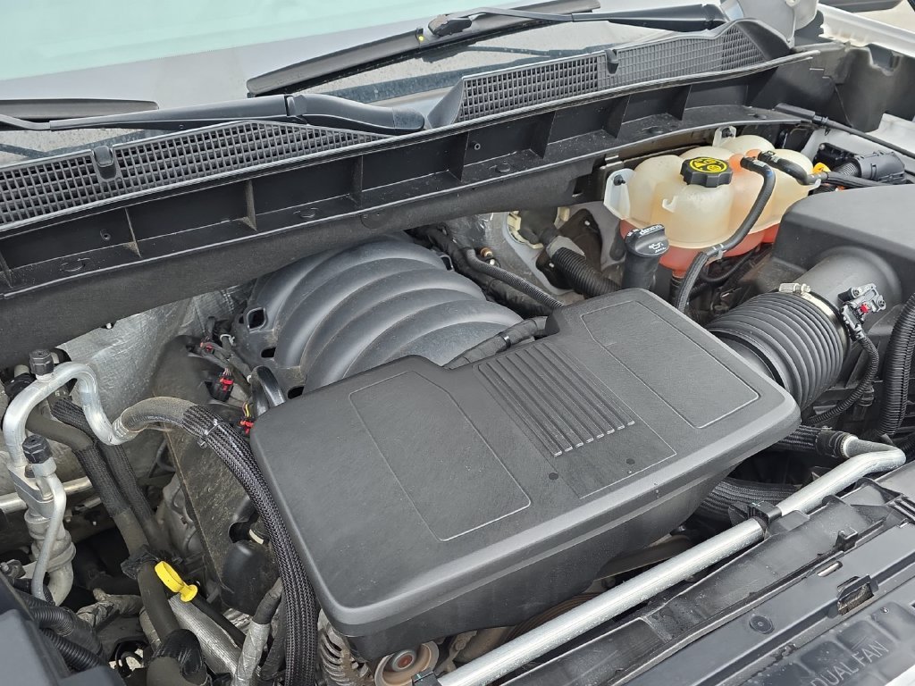 Used 2021 White GMC Denali image 15