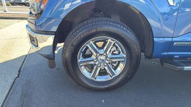 Used 2024 Blue Ford XLT image 10
