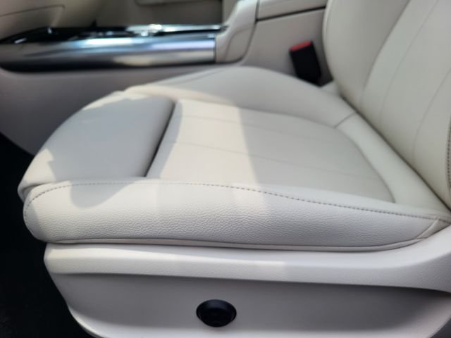 New 2026 Mountain Grey Metallic Mercedes-Benz GLA 250 image 9