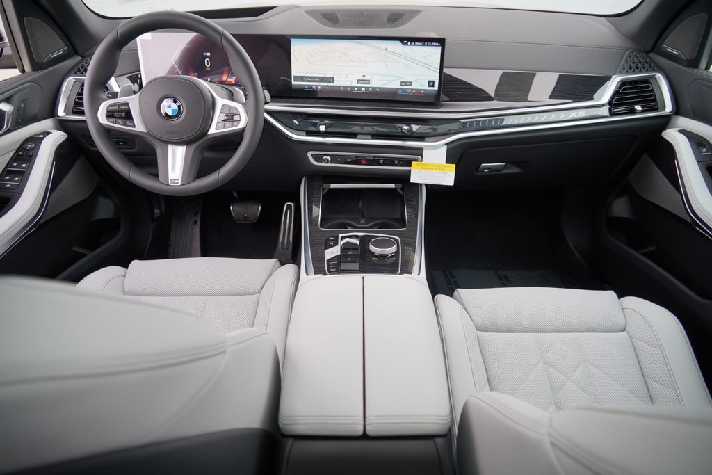 New 2026 Black Sapphire Metallic BMW xDrive40i image 12