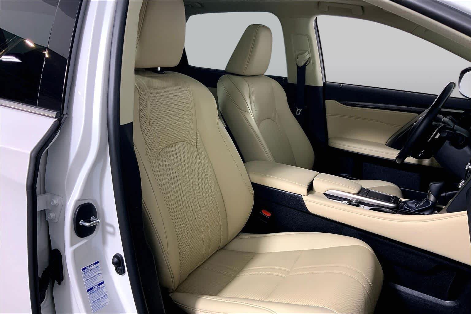 Certified Used 2021 Eminent White Pearl Lexus  image 9