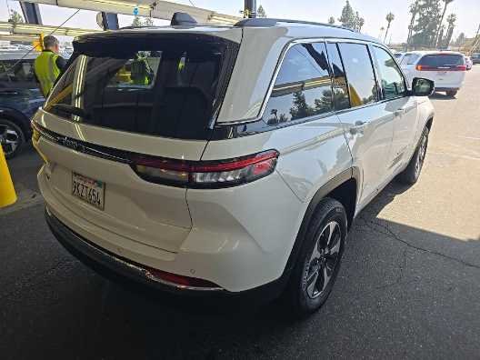 Used 2023 Bright White Clearcoat Jeep  image 4