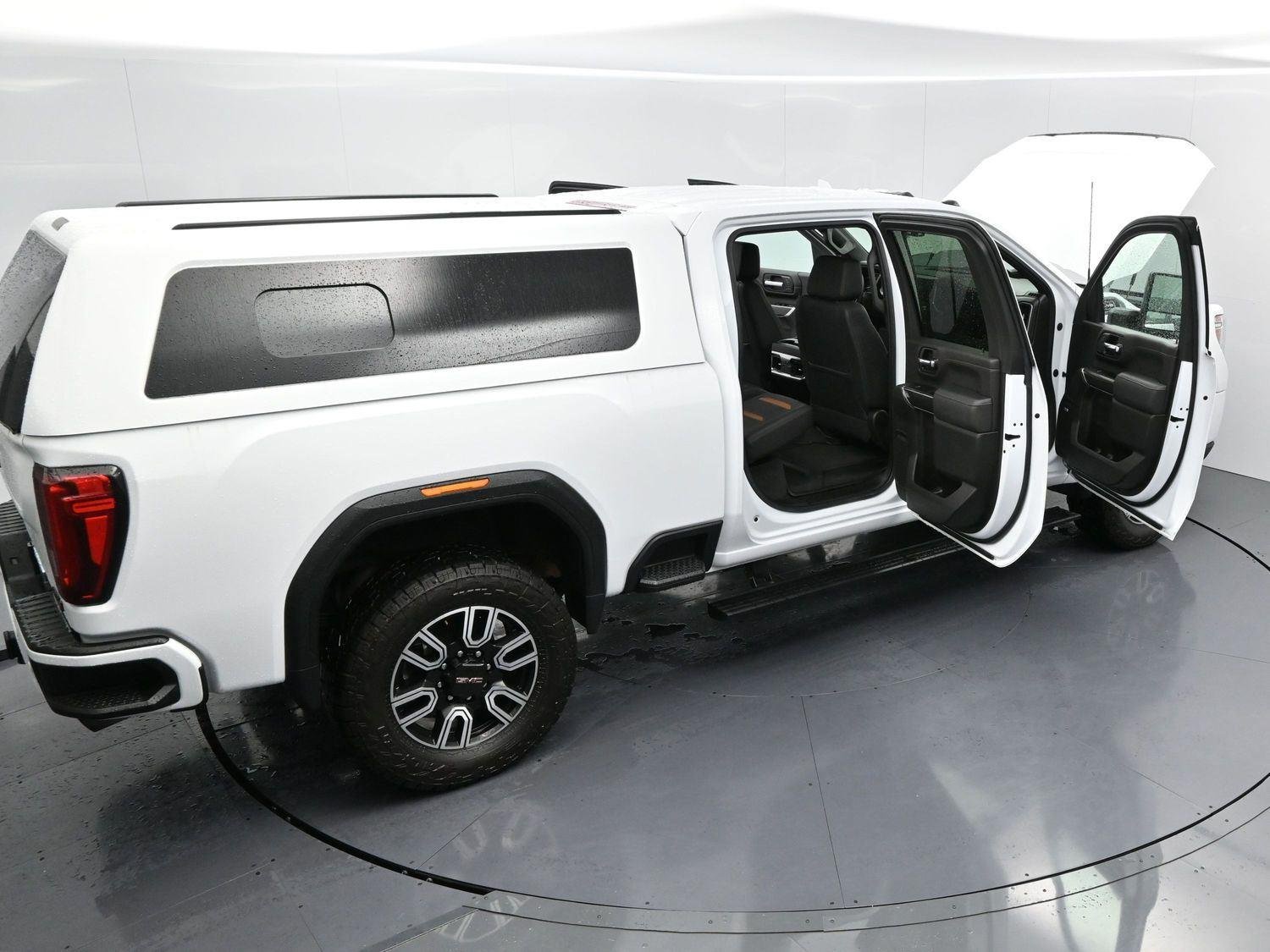 Used 2022 Summit White GMC AT4 image 43