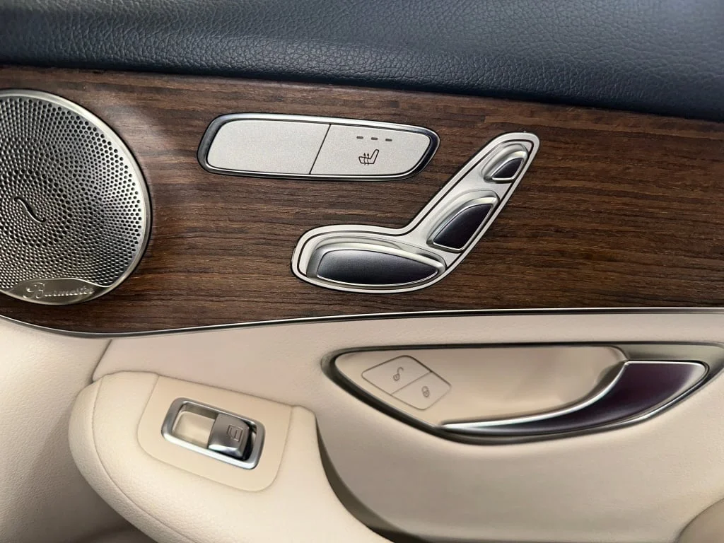 2021 Mercedes-Benz GLC GLC300 - Photo 31