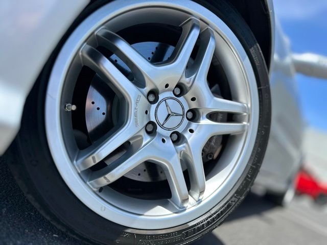 Used 2008 Gray Mercedes-Benz CLK 550 image 2