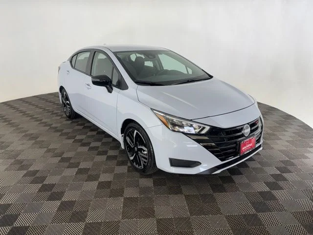 2025 Nissan Versa 1.6 SR CVT's photo