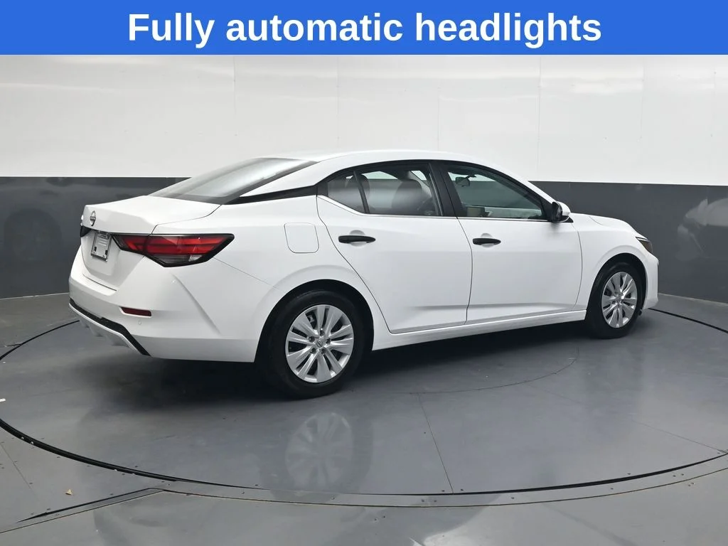 2025 Nissan Sentra S - Photo 4