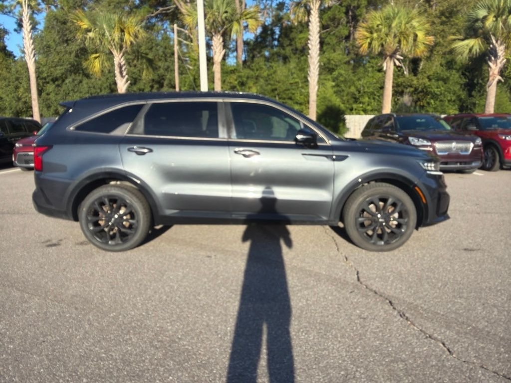 Used 2021 Gravity Gray Kia SX-Prestige image 3