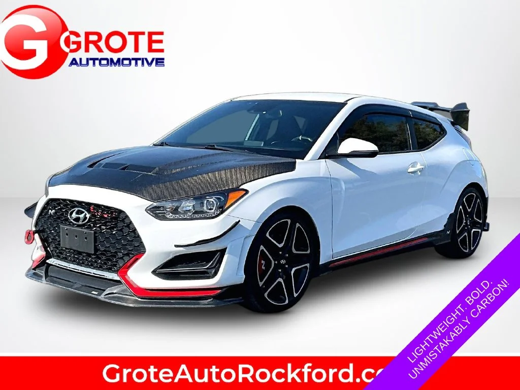 Used 2022 White Hyundai Base image 1